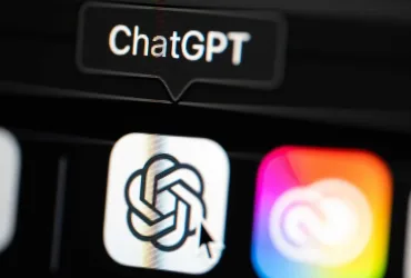 ChatGPT وارد رقابت با Google Shopping شده — اما با یک تفاوت کلیدی